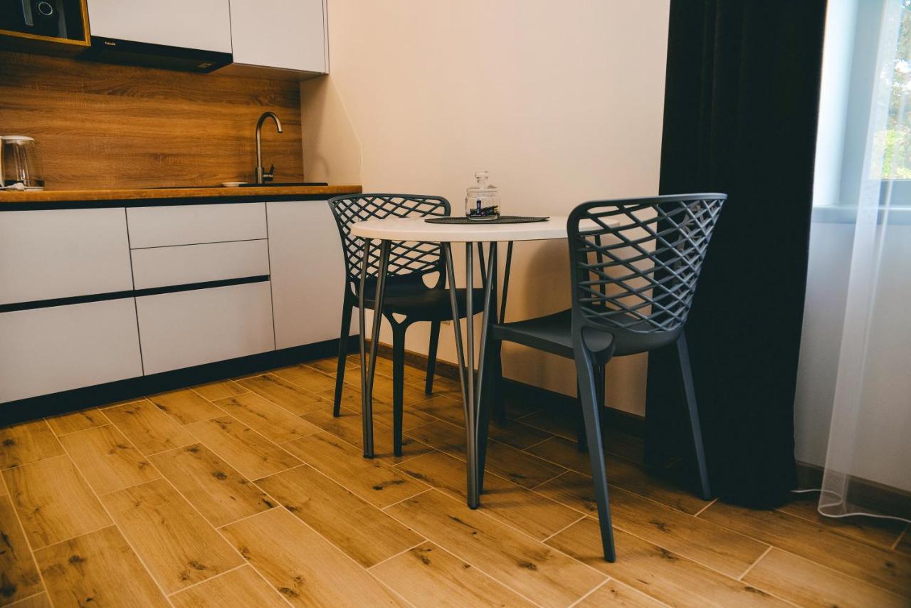 Four Rooms Apartments 切尔卡瑟 外观 照片