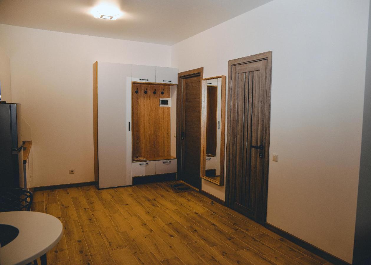 Four Rooms Apartments 切尔卡瑟 外观 照片