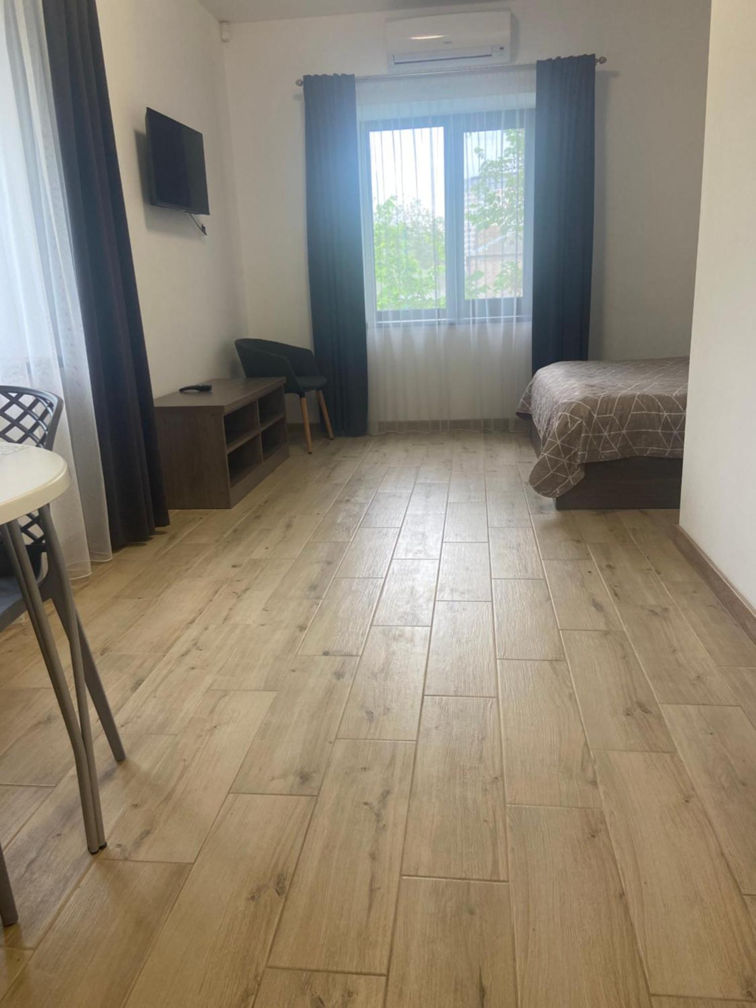 Four Rooms Apartments 切尔卡瑟 外观 照片